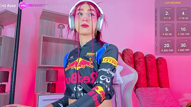 Snapshot of Eli-Bluee chatting on February 19, 1:41 pm Eli-Bluee online show from February 19, 1:41 pm