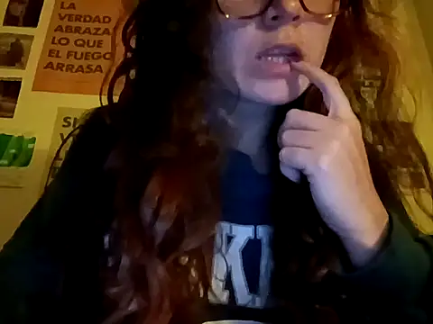 Snapshot of Raven__5 chatting on February 2, 3:27 am Raven 5 online show from February 2, 3:27 am