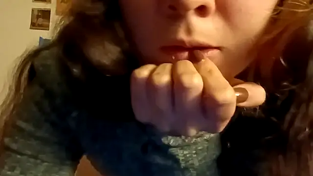 Snapshot of Raven__5 chatting on February 12, 4:23 am Raven 5 online show from February 12, 4:23 am