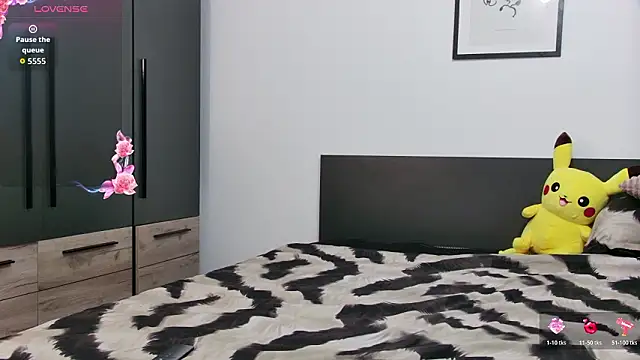 Snapshot of miiastaar chatting on February 5, 8:15 pm miiastaar online show from February 5, 8:15 pm