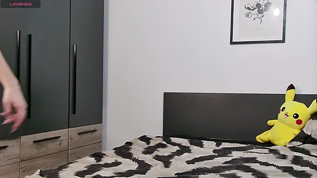 Snapshot of miiastaar chatting on February 12, 10:31 pm miiastaar online show from February 12, 10:31 pm