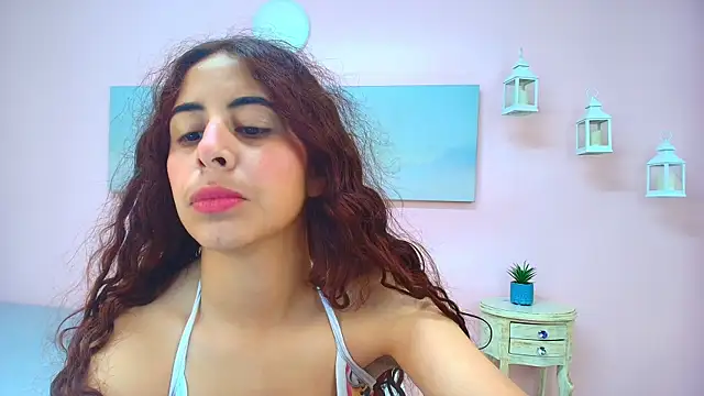 Snapshot of scarlett_clyde chatting on June 20, 12:21 pm scarlett clyde online show from June 20, 12:21 pm
