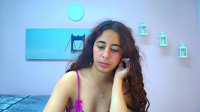 Snapshot of scarlett_clyde chatting on July 12, 12:39 pm scarlett clyde online show from July 12, 12:39 pm