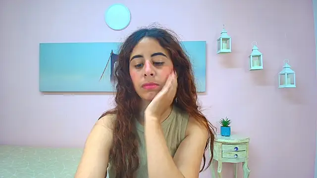 Snapshot of scarlett_clyde chatting on June 15, 1:44 pm scarlett clyde online show from June 15, 1:44 pm