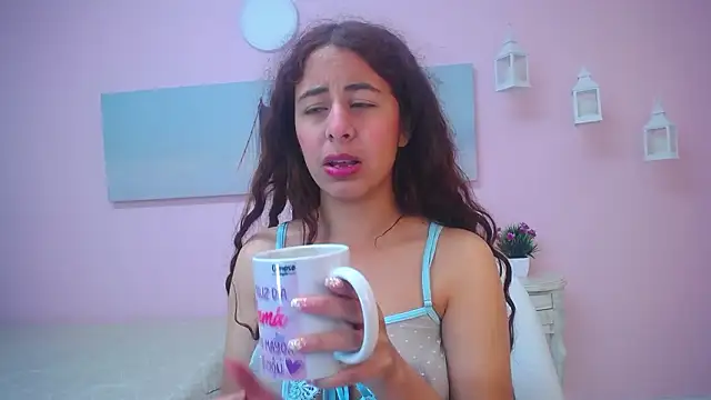 scarlett clyde online show from March 22, 1:34 pm