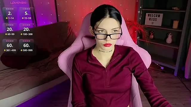 Snapshot of Kelly__Bunny chatting on February 28, 5:40 am Kelly Bunny online show from February 28, 5:40 am