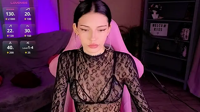 Kelly  Bunny online show from June 3, 2:33 pm
