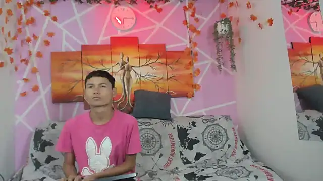 Milanhot2006 online show from January 19, 1:59 pm