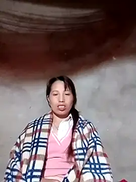 Gummiesu online show from March 29, 9:05 pm