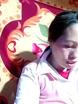 Gummiesu online show from February 10, 7:35 pm