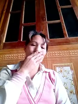 Gummiesu online show from March 29, 9:00 am