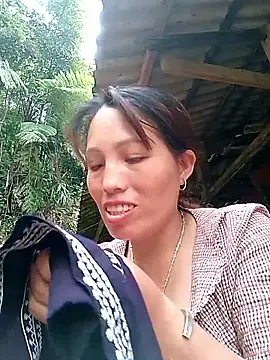 Gummiesu online show from May 15, 1:58 am