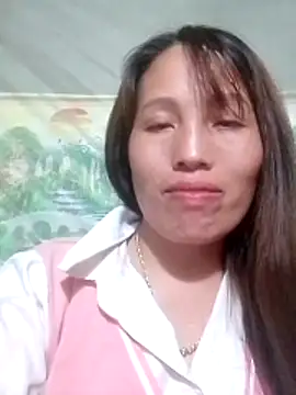 Gummiesu online show from May 8, 1:26 pm