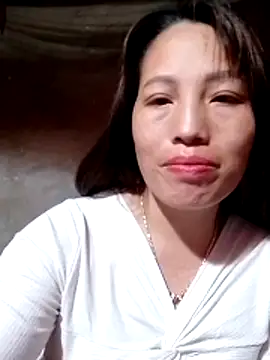 Gummiesu online show from March 27, 8:32 pm