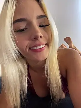 BUBUQUEEN online show from March 5, 9:11 pm