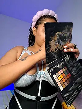 curly girl 31 online show from February 5, 7:10 pm