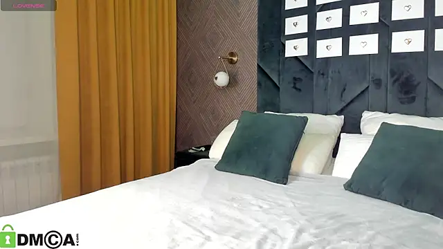 Snapshot of Anneta_Hart chatting on February 24, 9:21 am Anneta Hart online show from February 24, 9:21 am