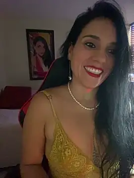 Snapshot of Miaswwe chatting on July 1, 8:42 pm Miaswwe online show from July 1, 8:42 pm