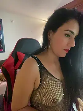 Snapshot of Miaswwe chatting on June 24, 1:43 pm Miaswwe online show from June 24, 1:43 pm