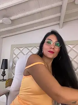 Snapshot of Miaswwe chatting on February 9, 4:38 pm Miaswwe online show from February 9, 4:38 pm