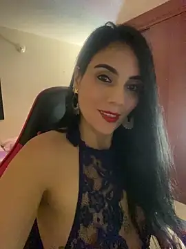 Snapshot of Miaswwe chatting on June 9, 4:30 pm Miaswwe online show from June 9, 4:30 pm