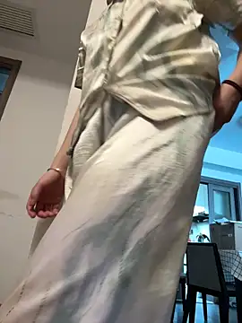 Cheating-wife online show from May 23, 7:40 am