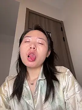 Cheating-wife online show from May 13, 5:14 am
