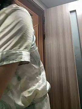 Snapshot of Cheating-wife chatting on July 2, 1:28 pm Cheating-wife online show from July 2, 1:28 pm