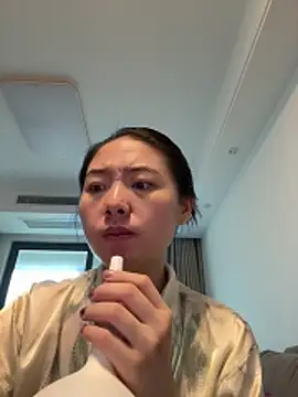 Cheating-wife online show from May 24, 9:20 am