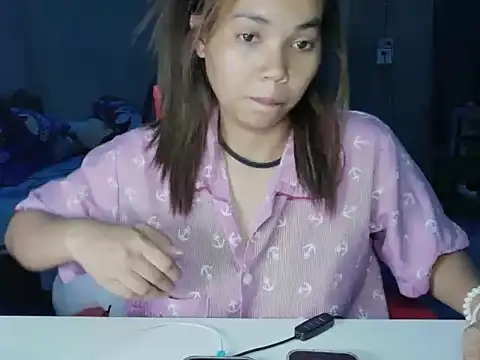 Pearlveil online show from March 6, 4:57 pm