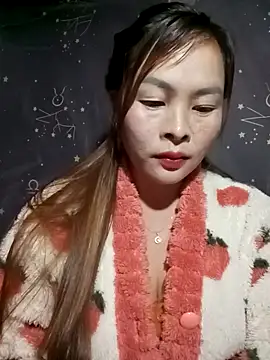 Snapshot of Bling_sexy chatting on January 15, 6:39 am Bling sexy online show from January 15, 6:39 am