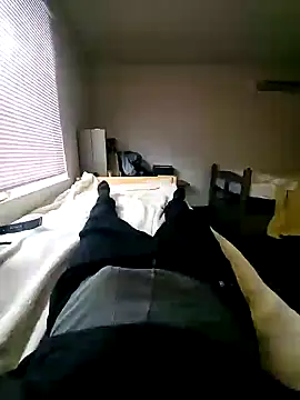 Snapshot of jamesybooy chatting on February 25, 7:36 pm jamesybooy online show from February 25, 7:36 pm