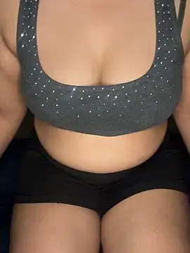 Praachiiii online show from April 30, 4:25 pm