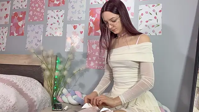 Liory online show from February 14, 9:53 am