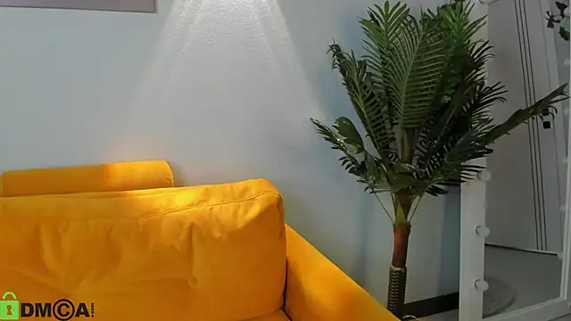 Snapshot of Celine_Coello chatting on February 4, 4:07 am Celine Coello online show from February 4, 4:07 am