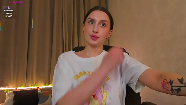 Celine Coello online show from April 10, 12:12 pm