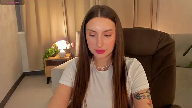 Celine Coello online show from April 30, 1:18 pm