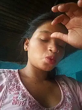 Snapshot of Jyoti_rathor chatting on May 27, 3:41 pm Jyoti rathor online show from May 27, 3:41 pm