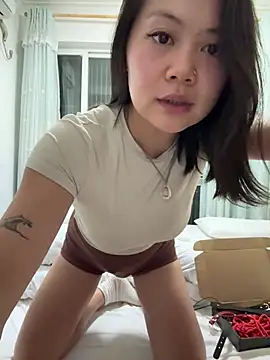 ruanruan05 online show from March 18, 2:30 pm