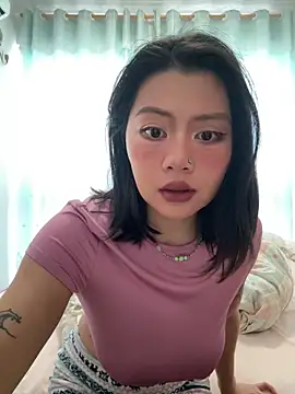 Snapshot of ruanruan05 chatting on February 18, 1:47 am ruanruan05 online show from February 18, 1:47 am