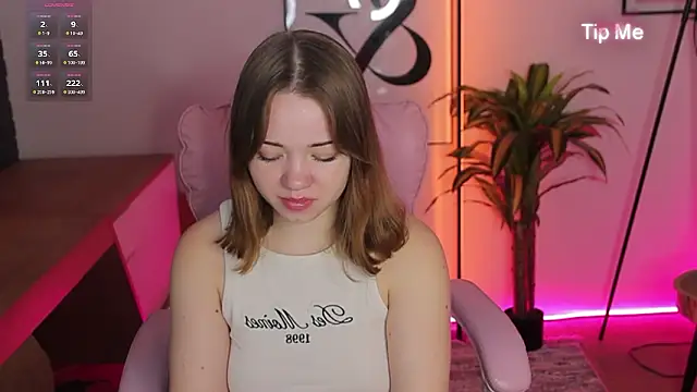 Kiss Moon online show from February 28, 1:00 pm