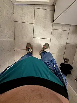 vali23 online show from February 17, 9:28 am