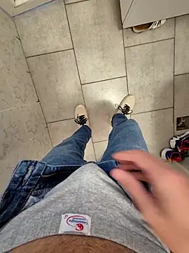 vali23 online show from April 9, 6:30 am