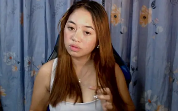Snapshot of pinay_mayahiga chatting on April 24, 3:58 pm pinay mayahiga online show from April 24, 3:58 pm
