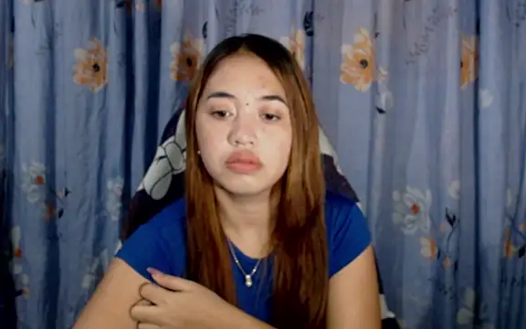 pinay mayahiga online show from April 17, 3:04 pm