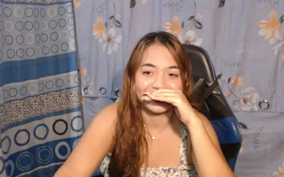 pinay mayahiga online show from March 4, 2:36 pm