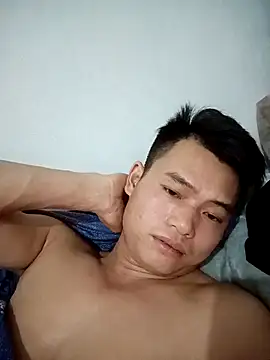 Snapshot of Maycute18 chatting on February 10, 3:00 pm Maycute18 online show from February 10, 3:00 pm