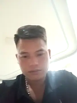 Snapshot of Maycute18 chatting on February 16, 3:32 pm Maycute18 online show from February 16, 3:32 pm