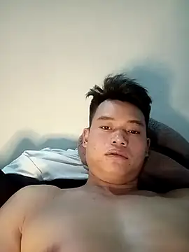 Snapshot of Maycute18 chatting on February 22, 3:09 am Maycute18 online show from February 22, 3:09 am