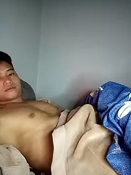 Snapshot of Maycute18 chatting on February 11, 2:17 pm Maycute18 online show from February 11, 2:17 pm